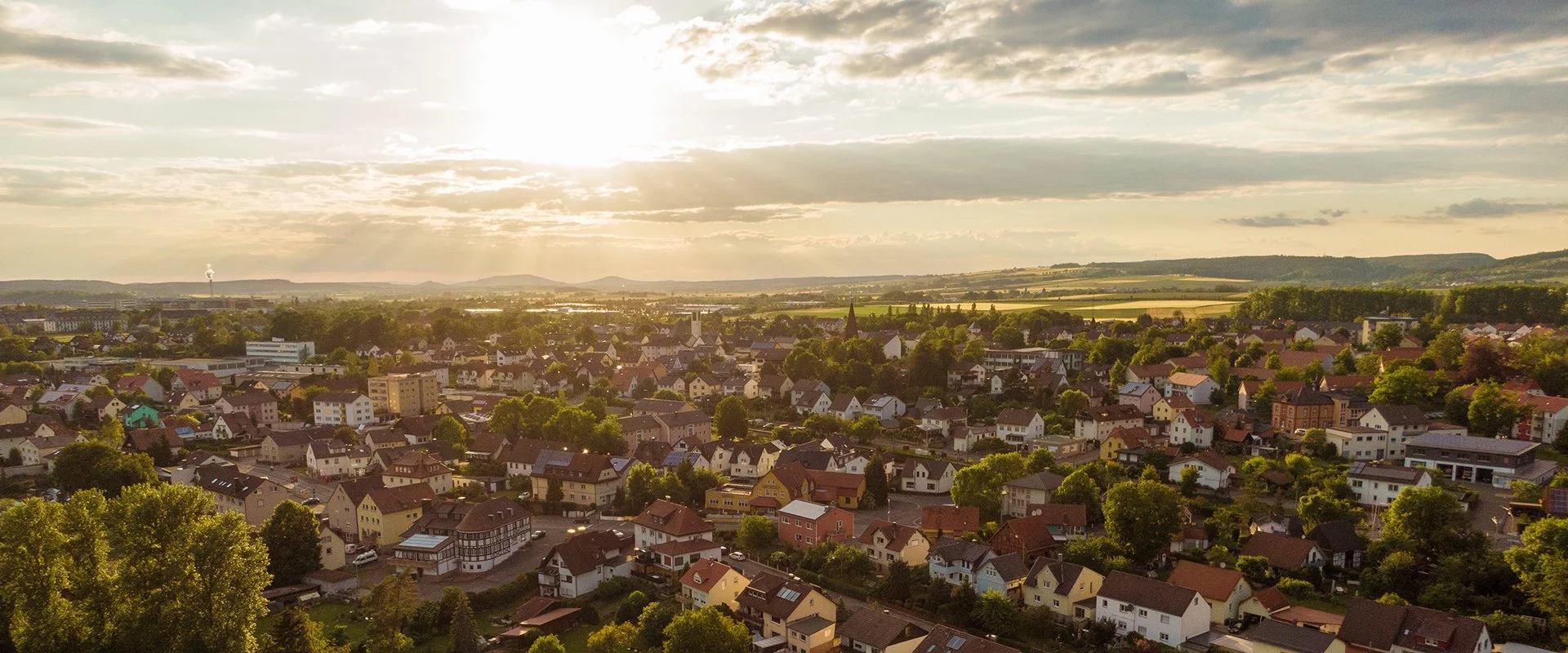 Die Luftaufnahme der Stadt Soltau zeigt die Digitalisierung und effiziente Verwaltung dieser Kleinstadt in Deutschland.