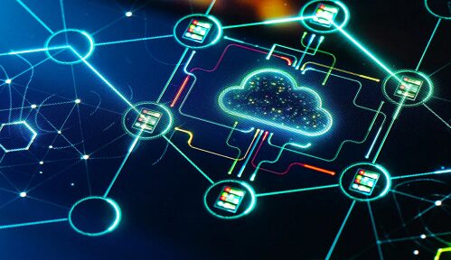 Eine digitale Illustration des Cloud-Computings mit einem Cloud-Symbol in der Mitte, das mit verschiedenen Knotenpunkten über Schaltkreise und Leitungen verbunden ist und Datenübertragung und Netzwerkkonnektivität symbolisiert. Der Hintergrund ist dunkel mit einem leuchtenden Farbschema aus Blau und Grün.