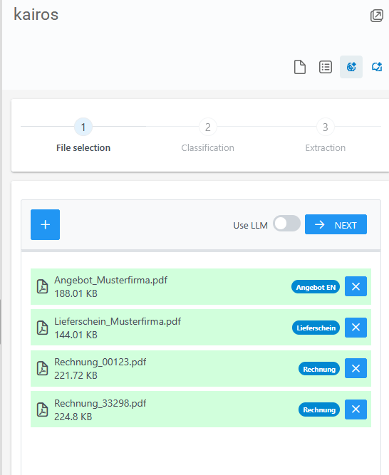 Kairos-Schnittstelle mit vier aufgelisteten PDFs und den Schaltflächen "NEXT" und "Use LLM" oben rechts.