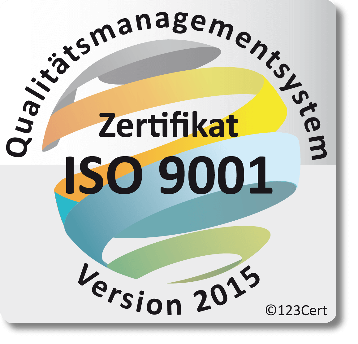 Text "Qualitätsmanagementsystem Zertifikat ISO 9001 Version 2015" auf mehrfarbigem Swoosh; ©123Cert-Logo unten rechts.